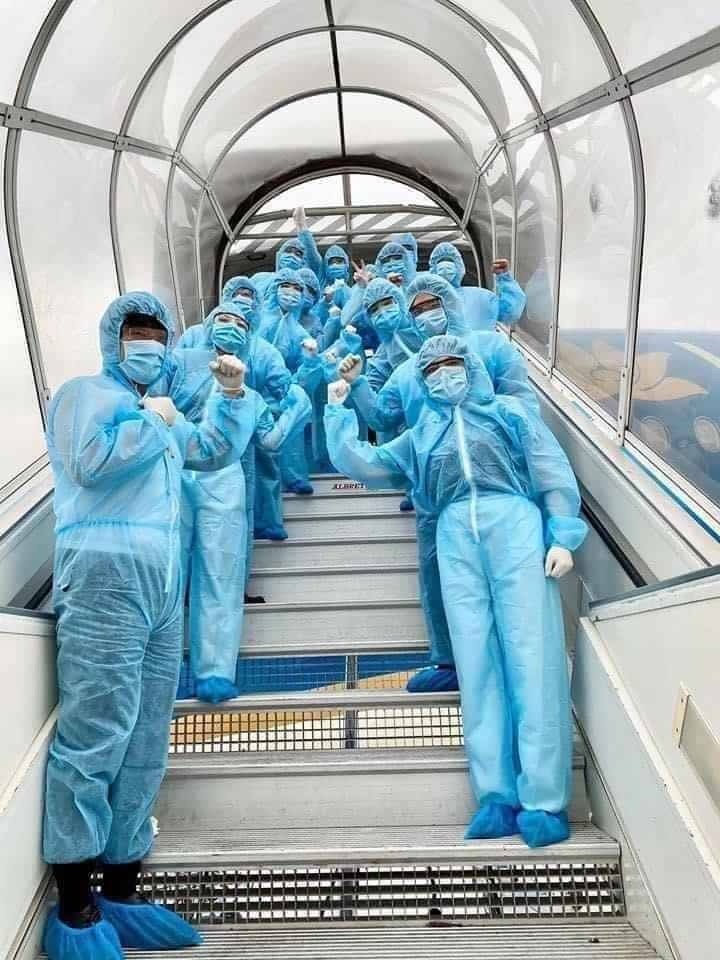 Địa chỉ cung cấp quần áo phòng dịch vải không dệt chất lượng tại Hà Nội