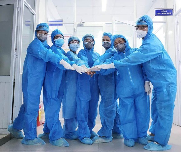 Địa chỉ cung cấp quần áo phòng dịch vải không dệt chất lượng tại Hà Nội