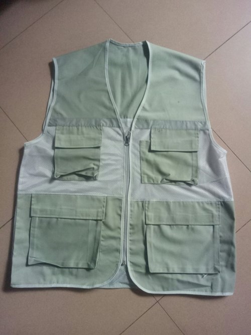 Áo Gile Vải Phối Lưới Có Túi Hộp